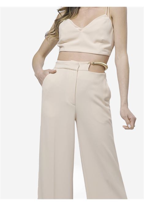 Pantalone ampio impreziosito da spirale metallica sul fianco sinistro SIMONA CORSELLINI | Pantaloni | P24-CPPA006-010615
